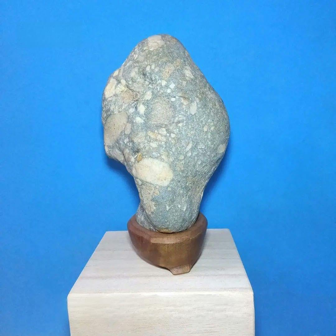 天然ネフライト 翡翠 軟玉 鑑賞石 天然石 自然石 水石 木製台座付き 天然ネフライト 翡翠 軟玉 鑑賞石 天然石 自然石 水石 木製台座