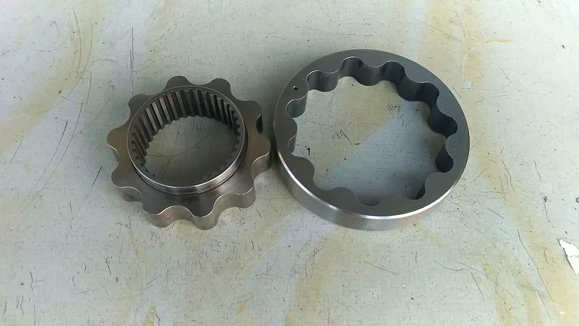 KUBOTA Parts D1105 Kit de reconstrucción de anillo de pistón kit completo de juntas de rodamientos de motor guía de válvula + bomba de agua + bomba de aceite