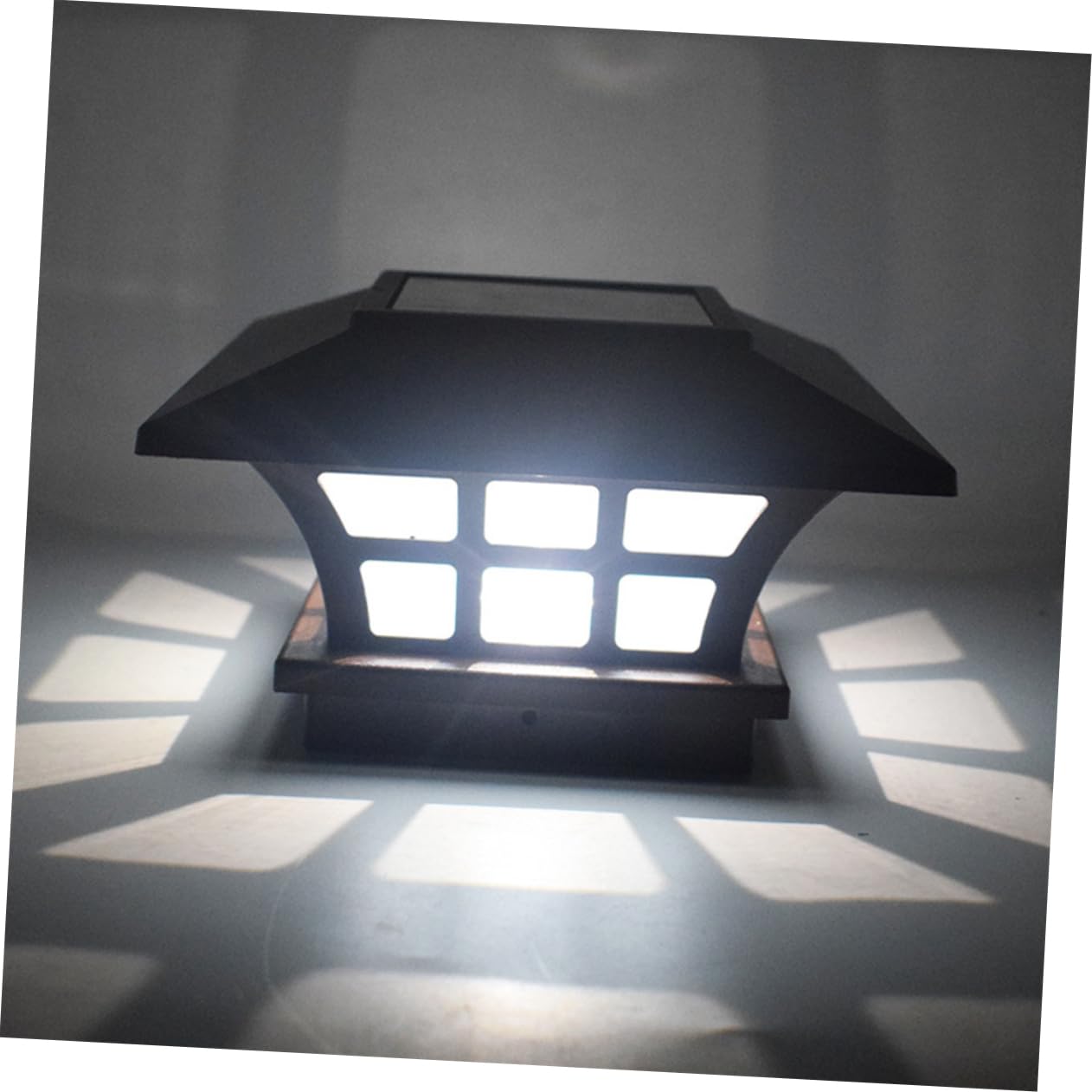3 szt. Dekoracyjne lampy solarne na słupki ogrodzeniowe, latarnie ogrodowe, czapki solarne, czapki solarne na słupki ogrodzeniowe, oświetlenie krajobrazowe, lampy ogrodowe, lampy filarowe, lampy solar