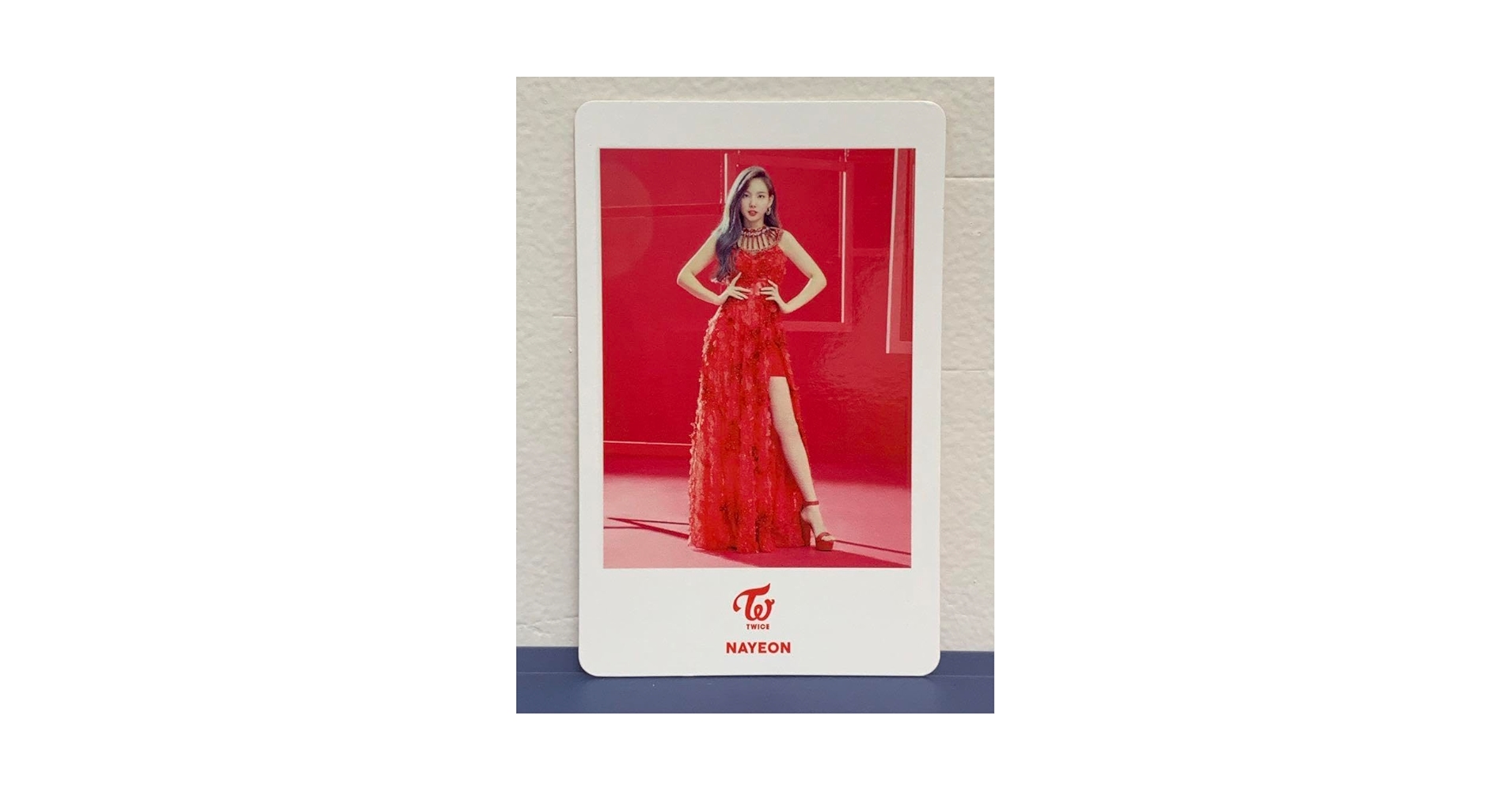 Amazon.co.jp: TWICE 公式 トレカ トゥワイス ナヨン 赤色
