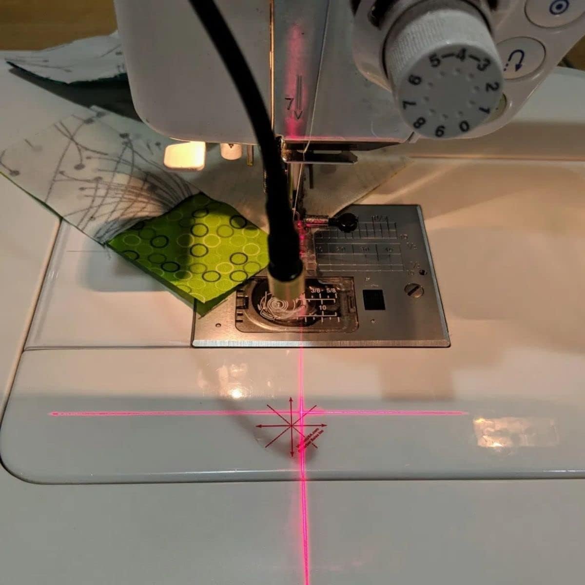 SewPro Laser Vision Guide，Sewing Machine Quilting Light, Dot, Straight Line, Crosshair, Innovative Sewing and Quilting Notion for Precise Stitching (Green-Crosshair,Dimmer)