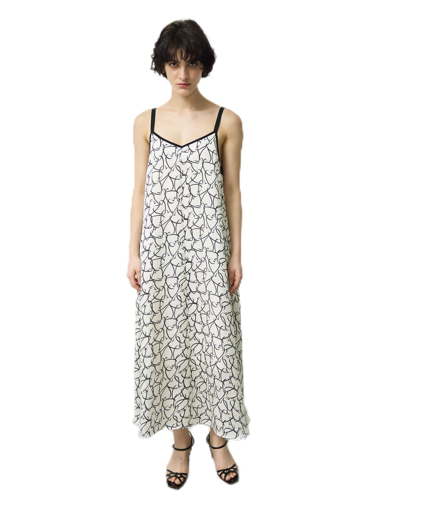 24年✨完売✨極美品　グレースクラス　ラインハートキャミワンピース　4.2万円 24年✨完売✨極美品 グレースクラス ラインハートキャミ