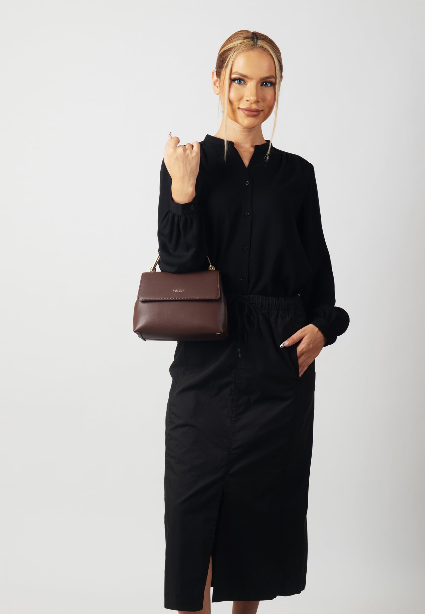 Carlheim, Gotland Genuine Leather collection, Grace Genuine Leather Handbag (Brown)