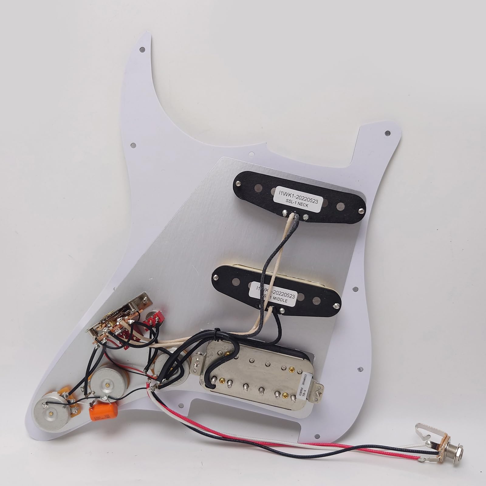 SSH Guitar Prewired Loaded Strar Pickguard with Alnico 5 Humbucker Pickups, Coil Splitting, 3-lagig Pick Guard for USA/Mexico Fender Stratocaster Electric Guitar Replacement Parts (White Pearl-A)
