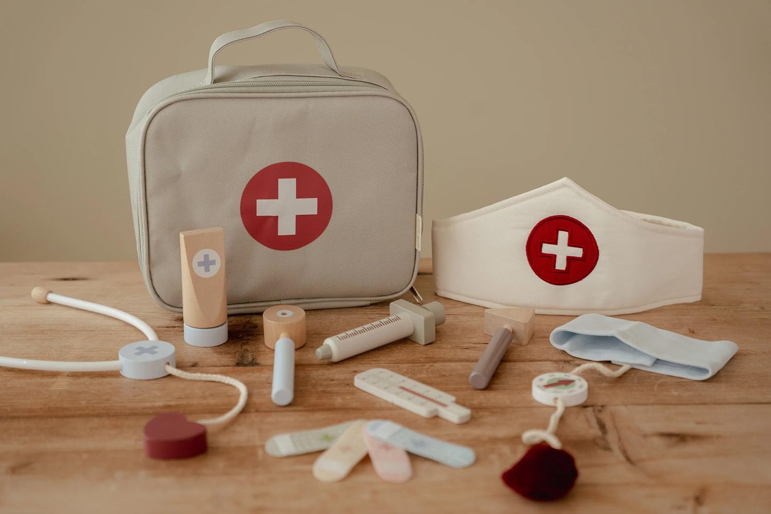 Little Dutch 2547 Holz Arztkoffer Doktortasche Spielset - grün