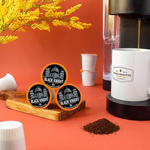 Miniatura 7 de Fresh Roasted Coffee Caballero negro orgánico tostado oscuro Kosher de comercio justo compatible con K-Cup 24 cápsulas