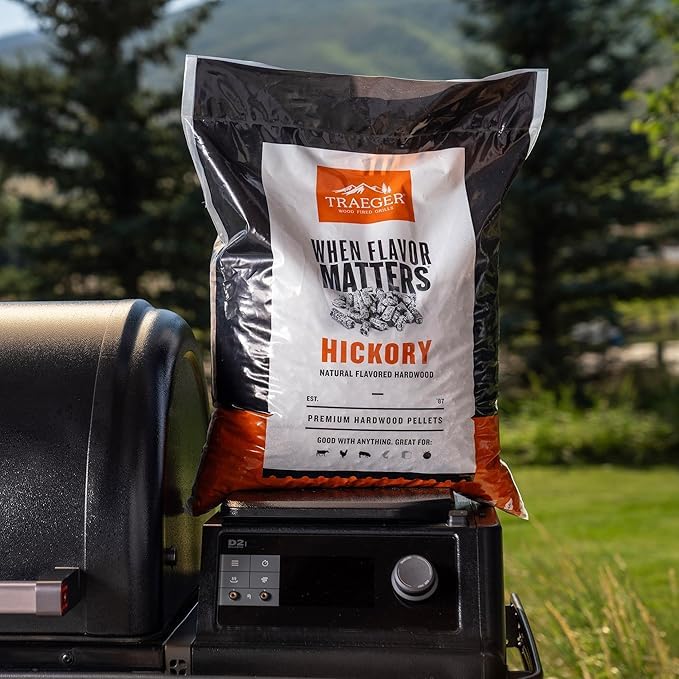 Traeger – Granulés en bois d’hickory 100 % naturel pour griller, fumer, cuire, rôtir, braiser et barbecue (9 kg) - PEL319 -