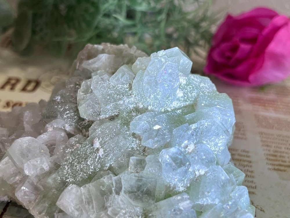 天使の水晶✨　グリーンアポフィライト　原石　魚眼石　スチルバイト　クラスター Amazon.co.jp: 天使の水晶 グリーンアポフィライト 原石 魚眼石