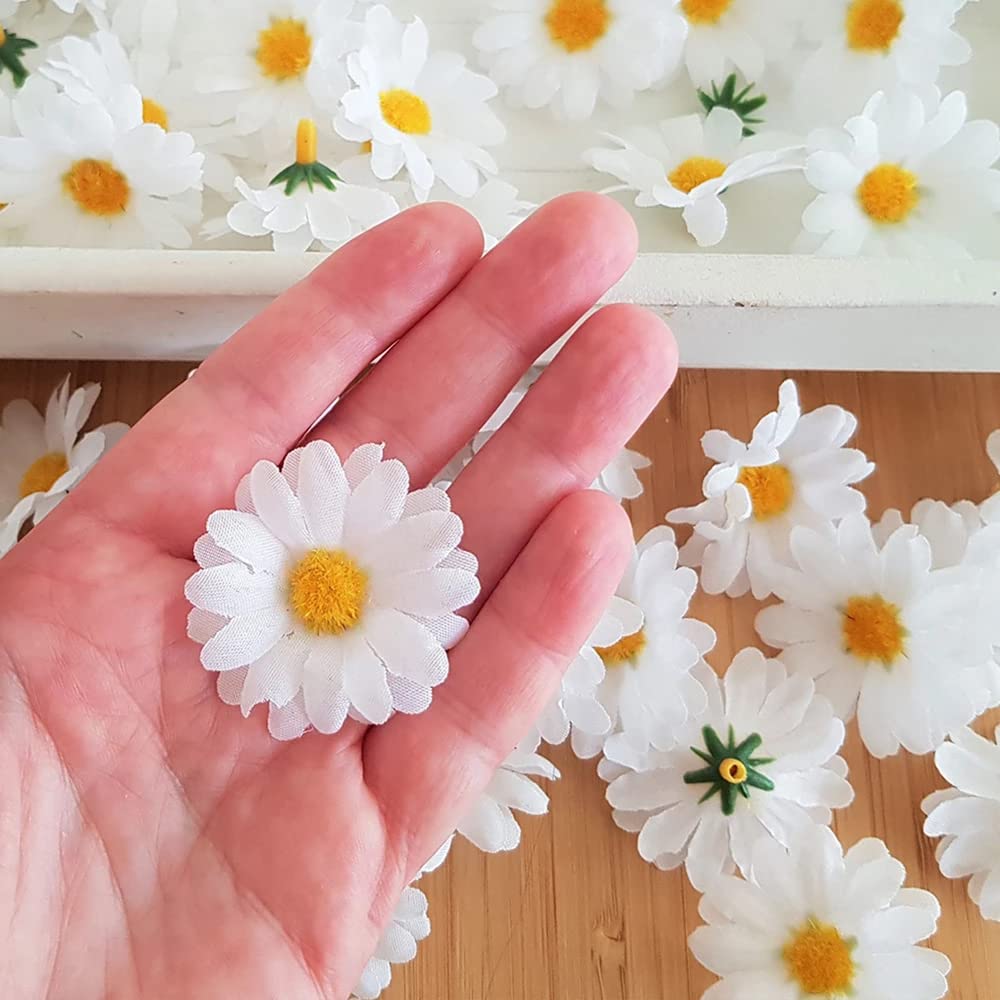 KARELLS Margherite Finte,Margherite Bianche,Fiori Finti Decorazioni 4 cm,per Matrimoni,Composizioni Floreali,Ghirlande,Decorazioni Petali di Gerbera Finti Bianchi Feste per,100 Pezzi