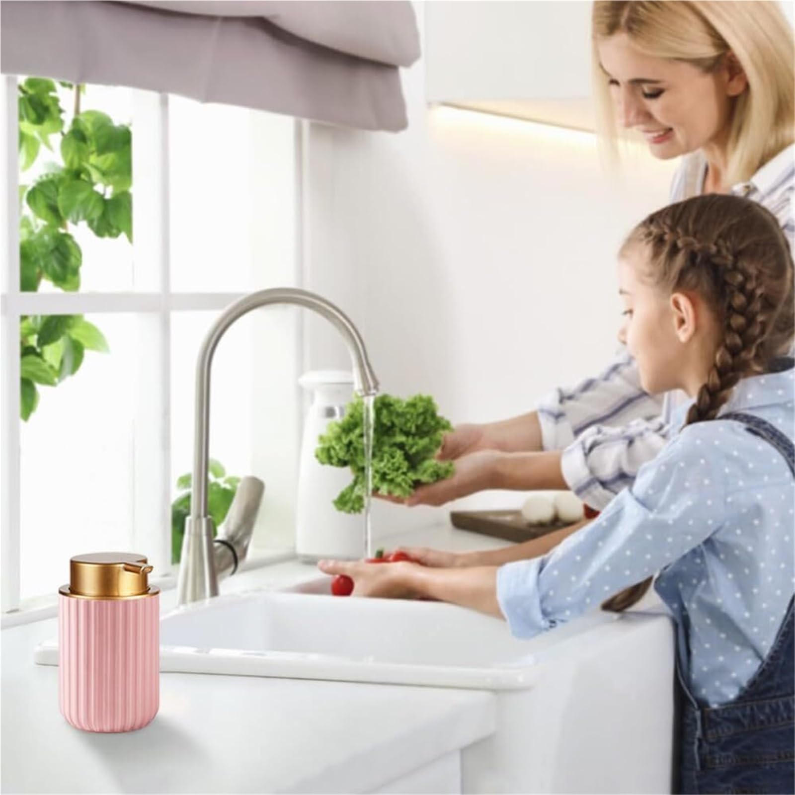 Schuimende Handzeepdispenser, Keramische Schuimzeepdispenser met Gouden Pomp voor Keuken en Badkamer, 11oz Navulbare Zeepdispenser, Gestreept Ontwerp, 5,3 inch(Black Schuimende Handzeepdispenser, Keramische Schuimzeepdispenser met Gouden Pomp voor Keuken en Badkamer, 11oz Navulbare Zeepdispenser, Gestreept Ontwerp, 5,3 inch(Black