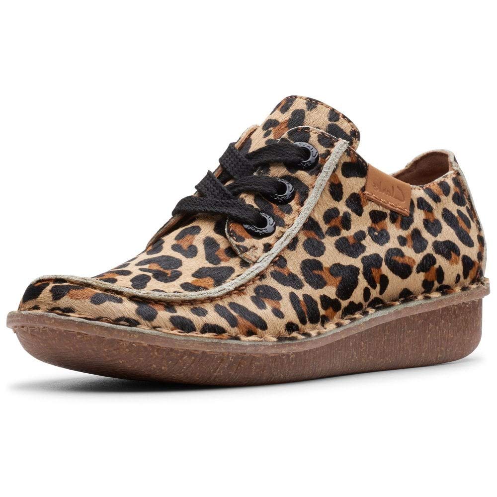 Clarks Women's Funny Dream Oxford — view 18