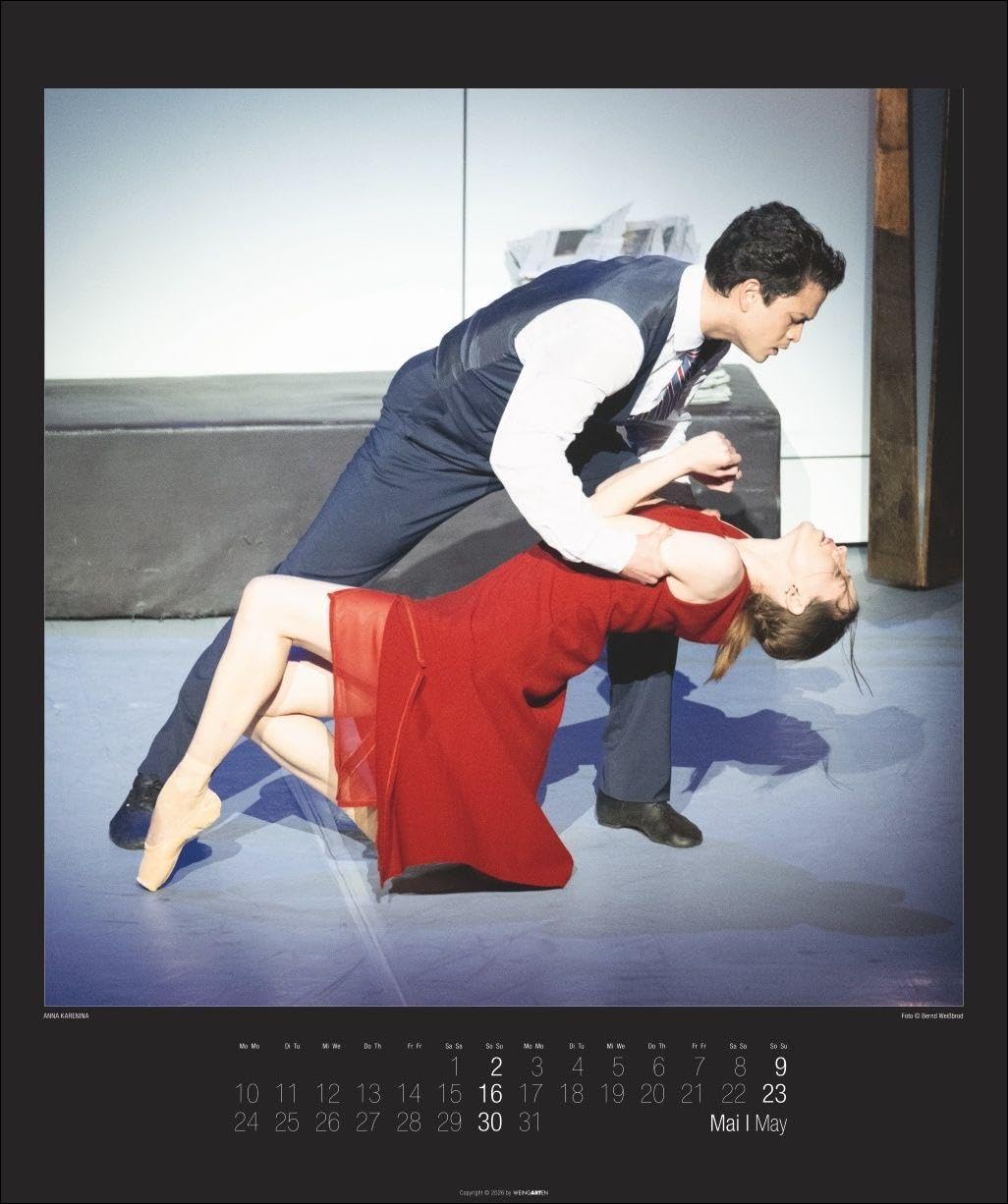 Stuttgarter Ballett Kalender 2027: Meisterfotograf Bernd Weißbrod setzt die Stars des berühmten Ballett-Ensembles perfekt in Szene. Ein Fotokalender für Tanzbegeisterte. 46x55 cm Hochformat.