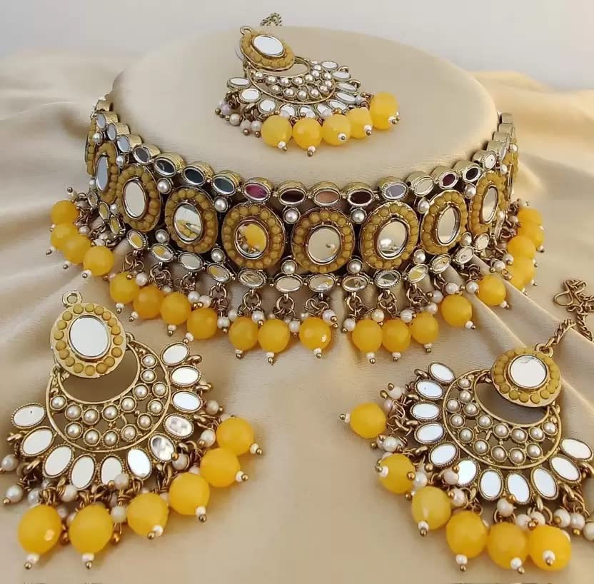 Classy Choker Necklace Earring Jewellery Set with Maangtikka