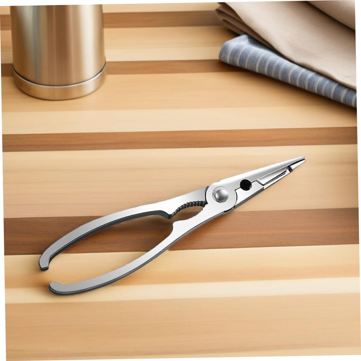4pcs Seafood Cracker Tool Stainless Steel Crab Crackers and Forks Effortless Cutting Easy Cleaning for Family Gatherings and Parties