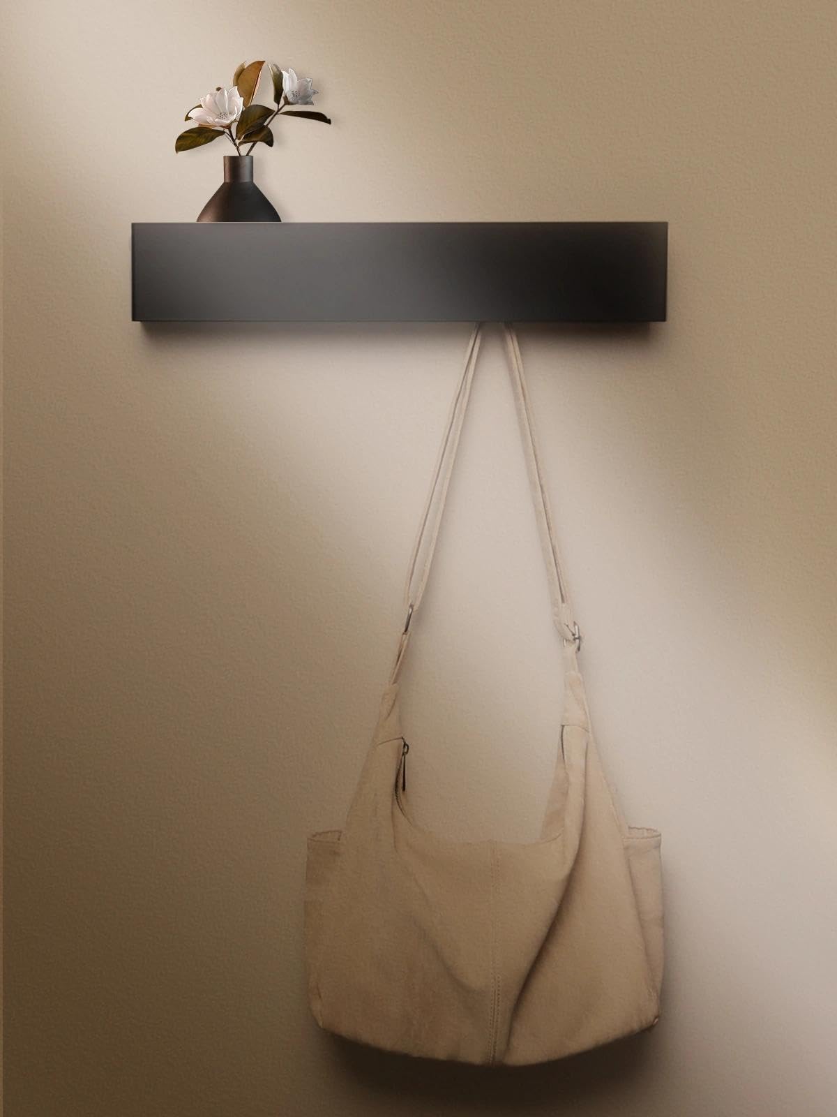 Porte-manteau mural avec étagère pour couloir étroit et encombré