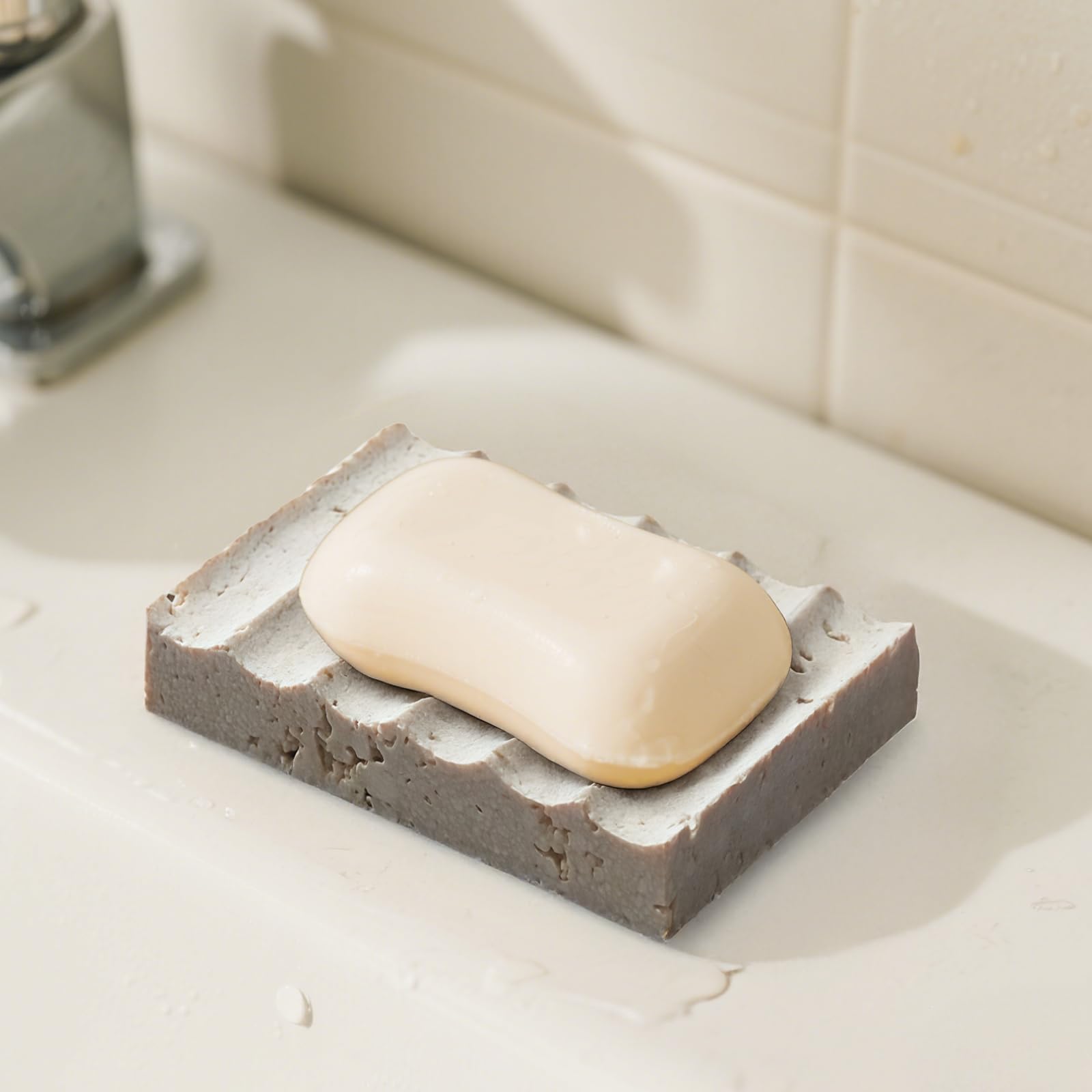 Jabonera de piedra natural gris vintage rectangular con estructura ondulada para baño, antideslizante, fácil de limpiar, 12 x 8 x 2 cm