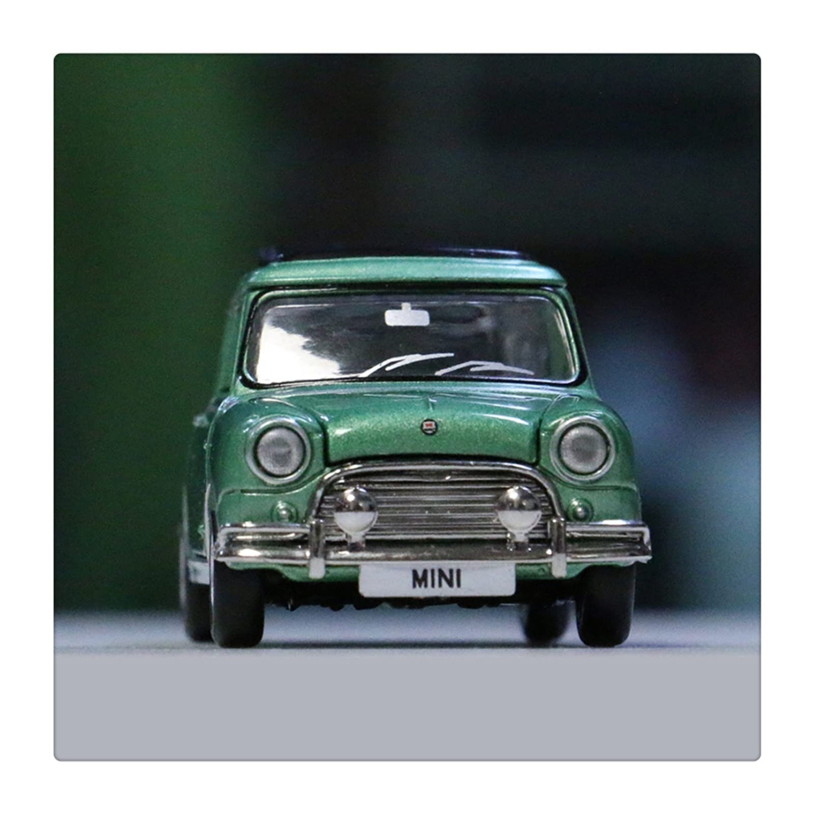 Veicoli a Motore in Scala 1/50 per Morris Mini MK 1 Statico in Metallo Pressofuso Modello di Auto d'Epoca Simulazione Ornamento da Collezione Modello di Auto Replica (Color : Green)