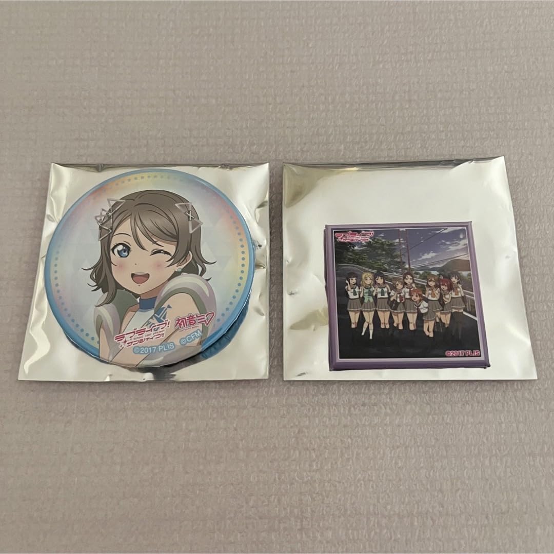 Aqours 缶バッジ　ホワイトデー 初音ミク ラブライブ Aqours 缶バッジ White Day ガチャ - メルカリ
