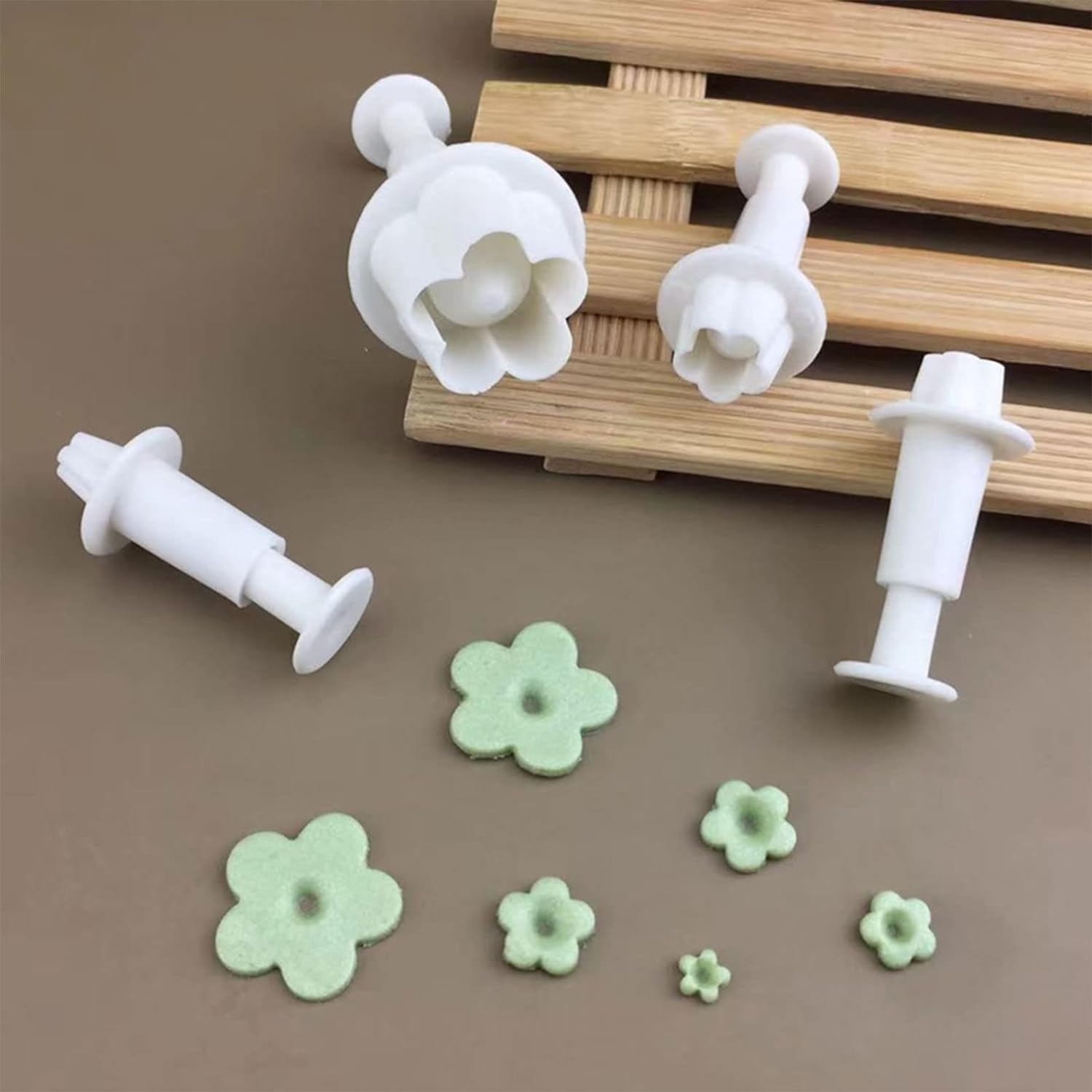 White Plastic Flower Plunger Cookie Cutter Set for Fondant