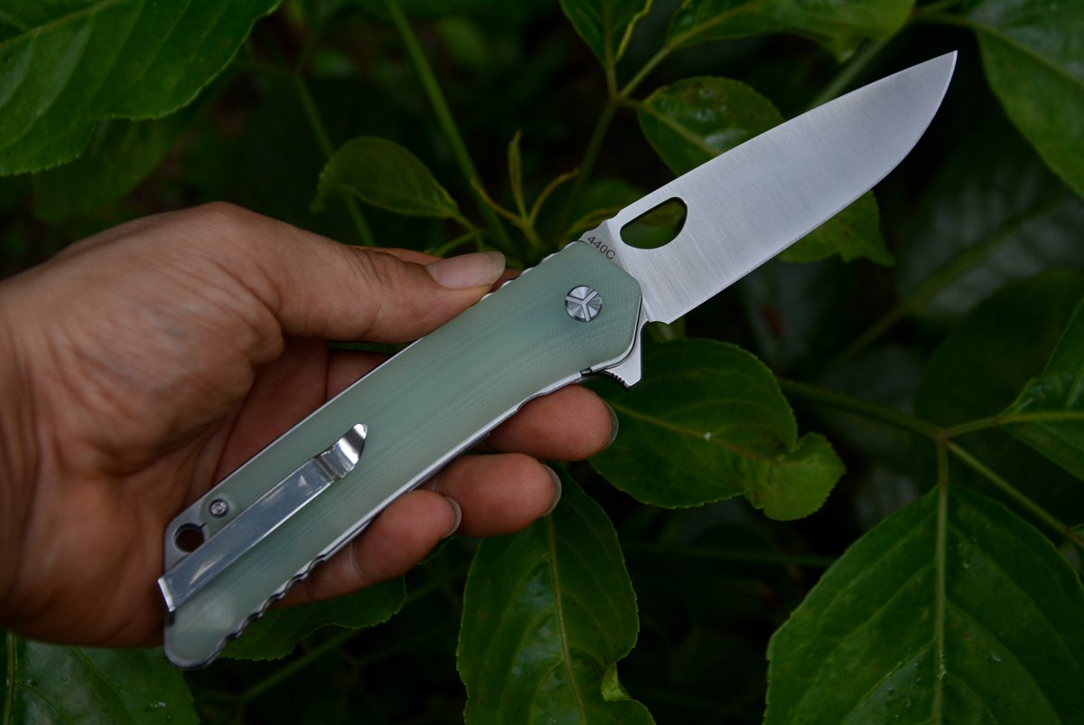 YSTART LK5016 Folding Knife 440C Stainless Steel Blade;Jade G10 Handle