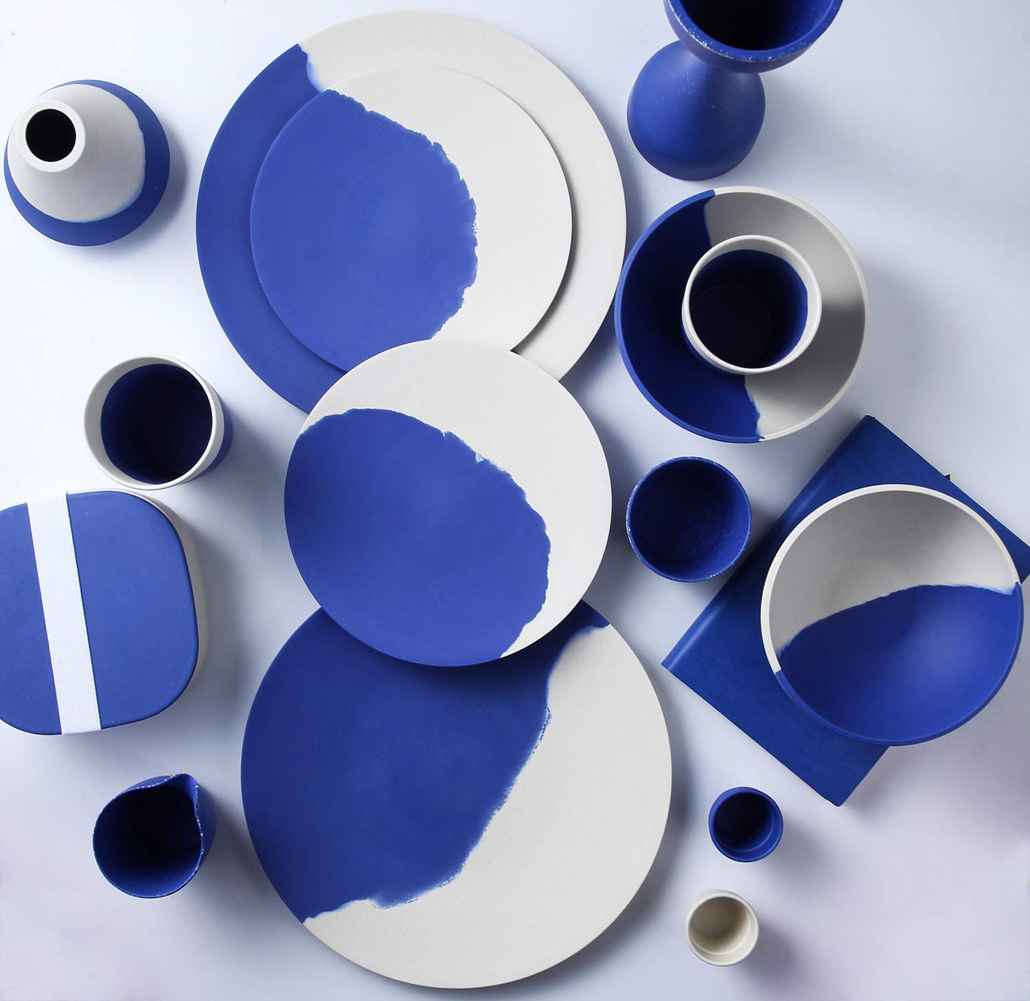 MORGIANA Bamboo Dinnerware Set, 8-Pieces Reusable Tableware Set, Eco-Friendly Plates, Cups, Bowls for Camping Picnic Outdoor Party (blue & white)