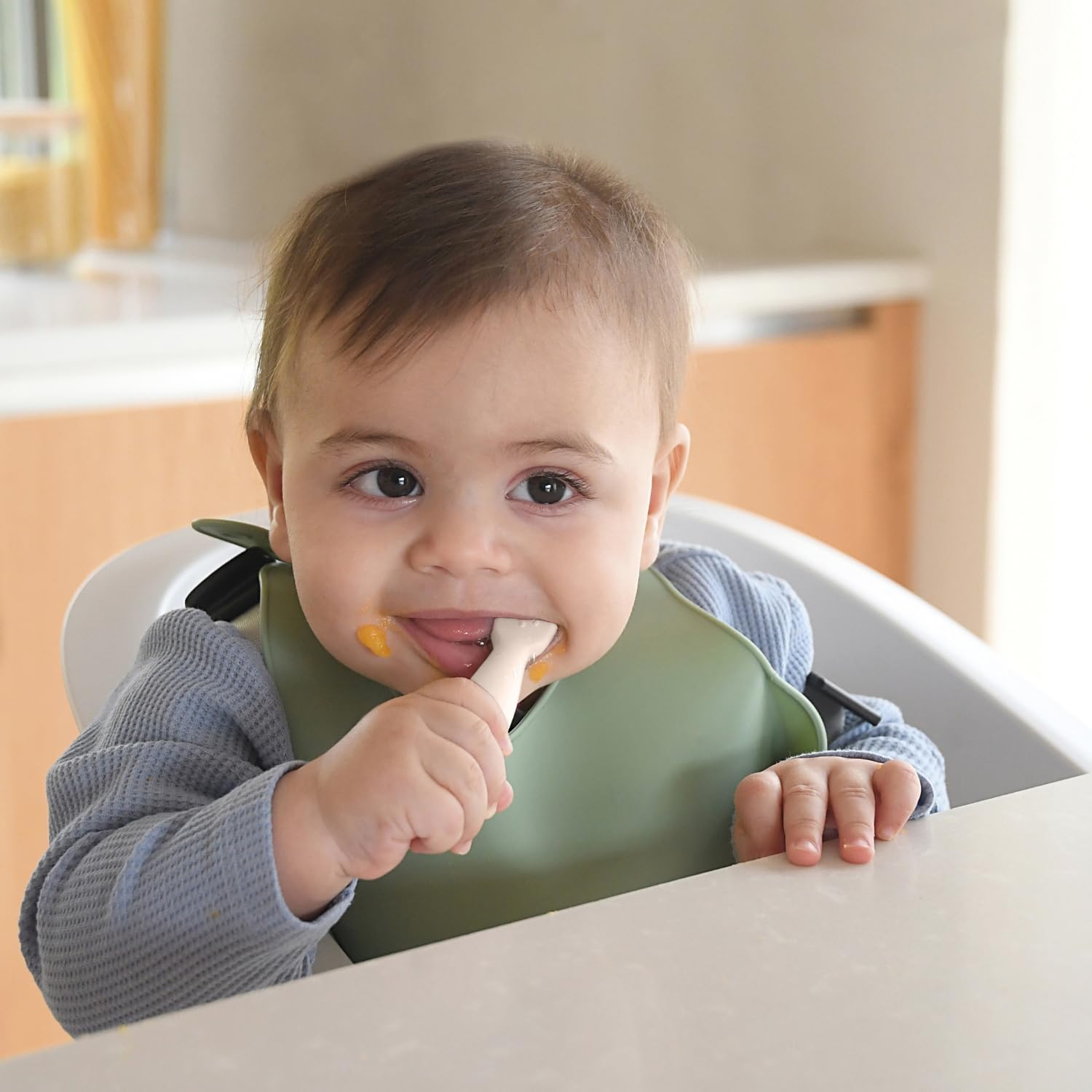 BÉABA, Zestaw 2 łyżek dla niemowląt 1. wieku, silikonowe łyżki do łyżek, sztućce dla niemowląt, od 4 miesięcy, ergonomiczny kształt, różne tekstury, ergonomiczny uchwyt, pralin/glina