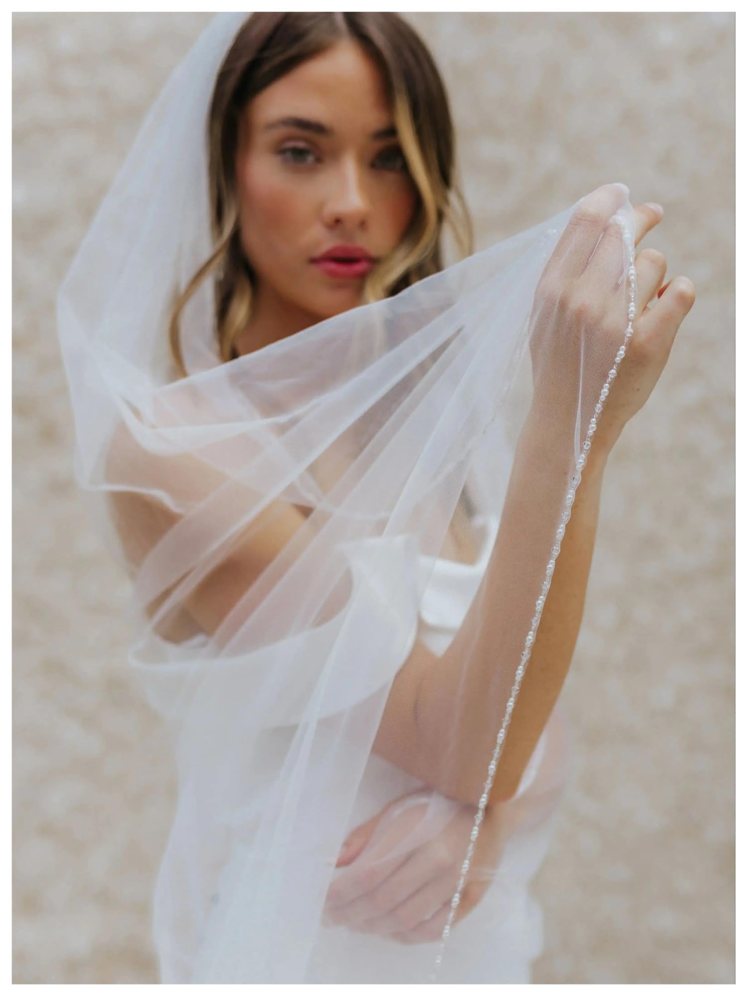 Abito Da Sposa Veli da sposa di cristallo perline 1 livello lunghezza punta delle dita velo matrimonio con bordo trim accessorio capelli tulle morbido pettine velo da sposa