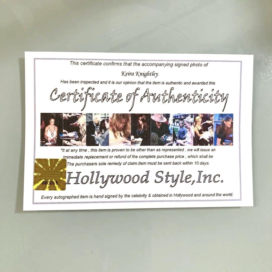 Amazon.co.jp: セール中…キーラ・ナイトレイ直筆サイン入り2Lサイズ