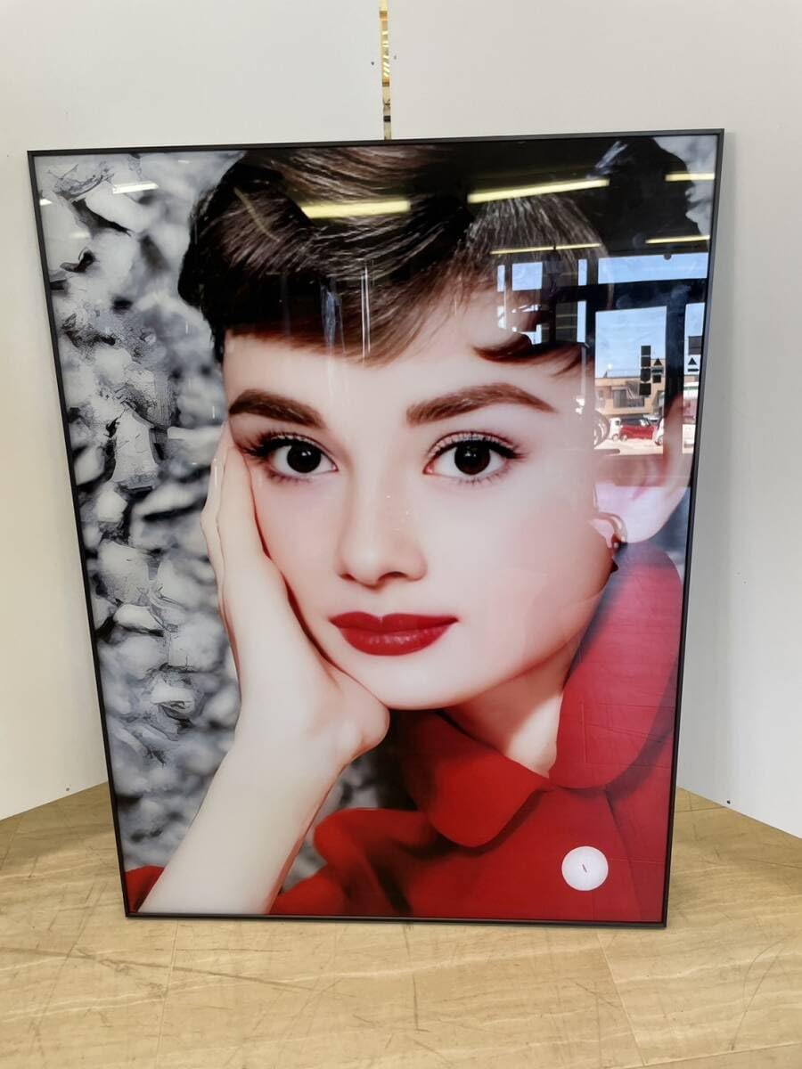 Amazon.co.jp: アートパネル オードリーヘップバーン ガラス絵画