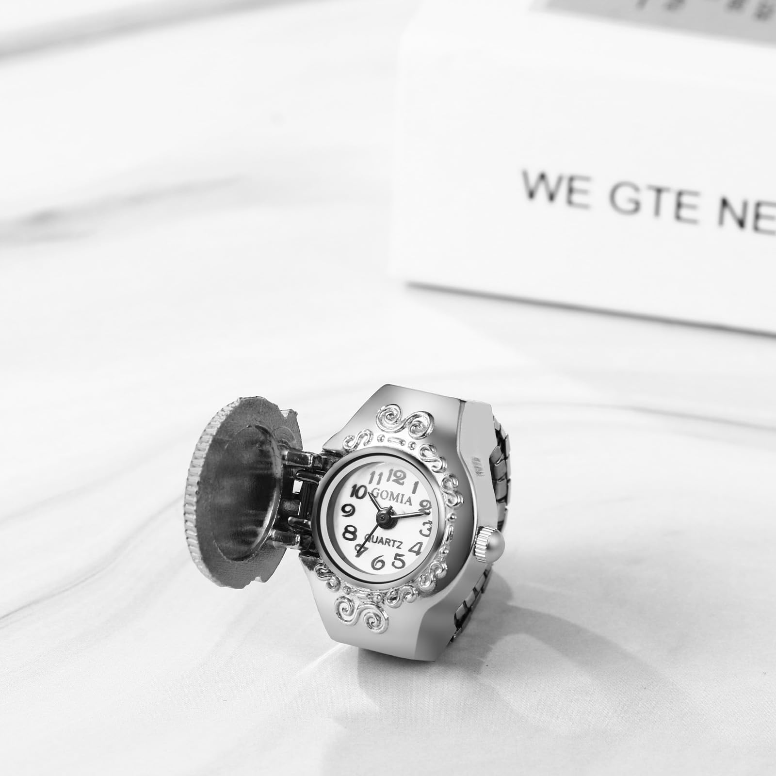 JewelryWe Ringuhr Fingeruhr Damen Analog Quarz Uhr Elastisch Ring Edelstahl Eule Deko Uhr Uhrenring Weiß Schwarz Rot