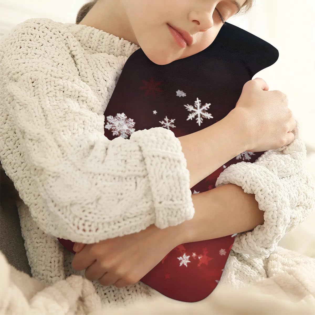 Hot Water Bottle with Soft Cover,2L Xmas Snowflakes Hot Water Bag for Hot and Cold Compress, Hand Feet Warmer, Cartoon Snowflakes Rubber Hot or Cold Water Bottle Halloween Christmas Decorations