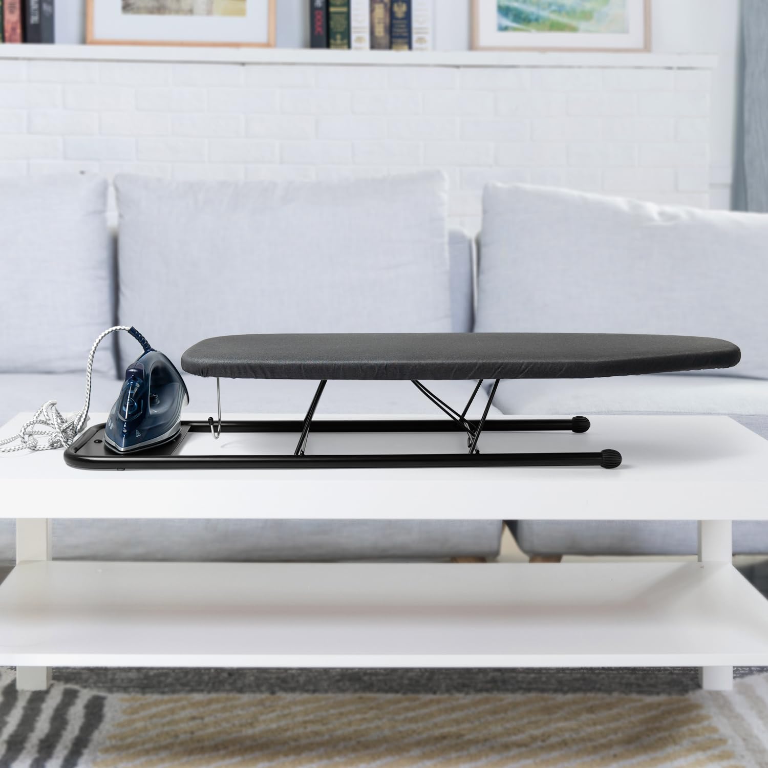 Duwee Asse da Stiro da Tavolo con Vassoio in Ferro, Piccolo Asse da Stiro, Rivestimento Resistente al Calore, Imbottitura in Feltro Extra Spesso, Gambe Pieghevoli, 30 x 81 cm, Nero