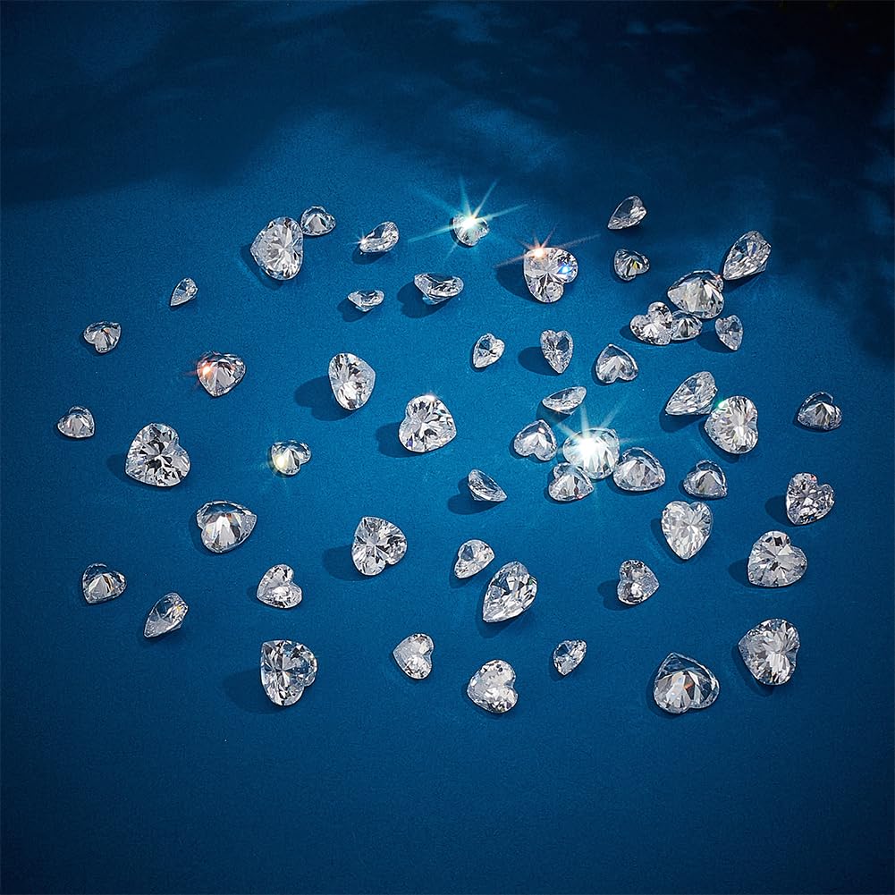 PH PandaHall 80 pietre di zirconia cubica a forma di cuore in 5 misure da 5/6/7/8/9 mm, pietre di zirconia cubica sfaccettate di grado A, piccole pietre di zirconia cubica cabochon per orecchini