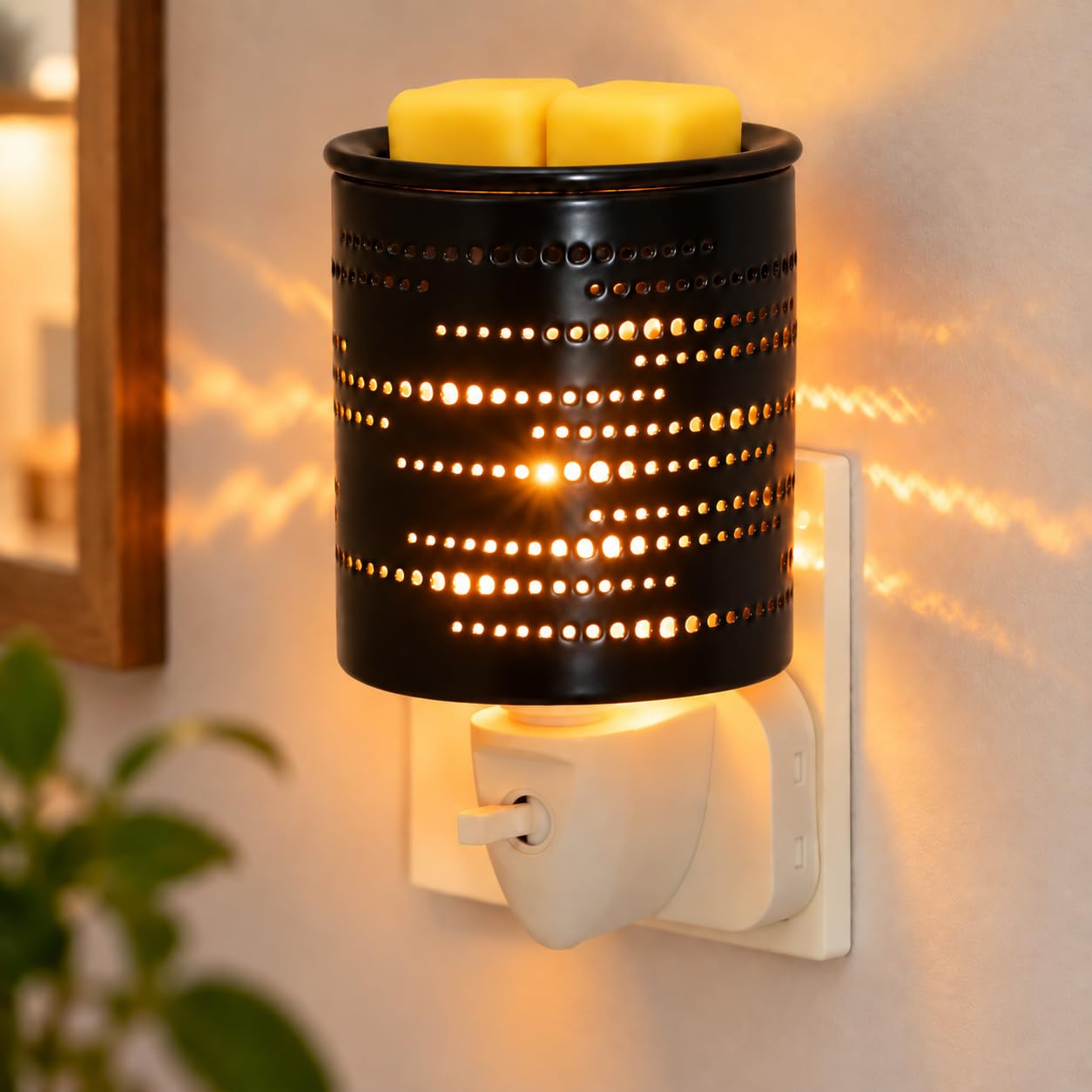 Electric Plug in Wax Melt Burner – UK Wall Socket, Ceramic Oil Burner with Night Light (Black)