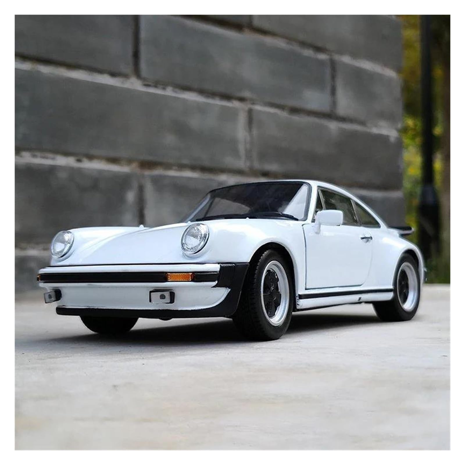 Btwodian Scale Model Car For Porsche 911 For Turbo 3.0 Diecast Model Car