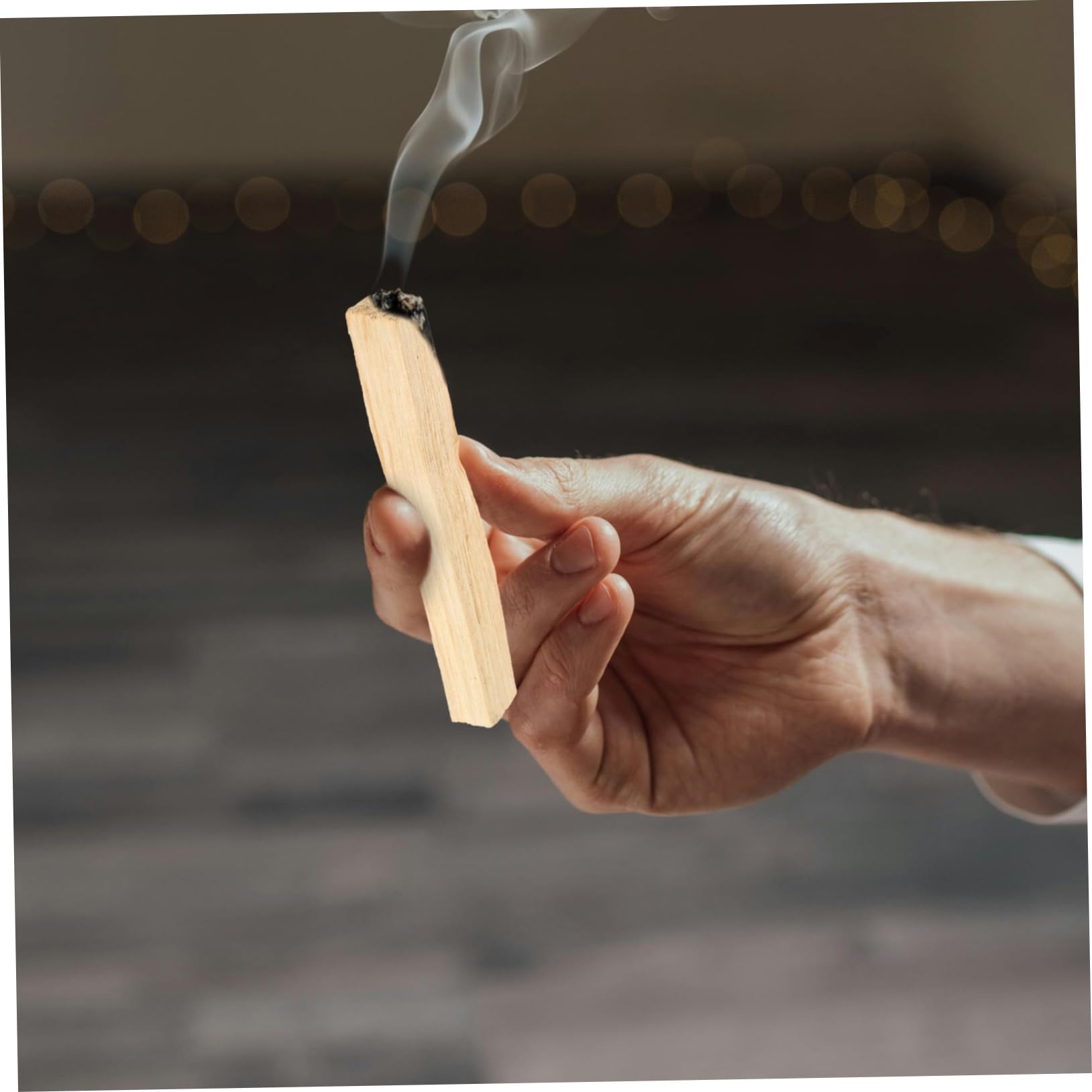 Varillas de Incienso Naturales de Palo Santo de Madera 100 G | Aroma Natural, Alta Resina, para Meditaciones y Yoga, Formato en Palos para Quemar y Limpiar el Humo