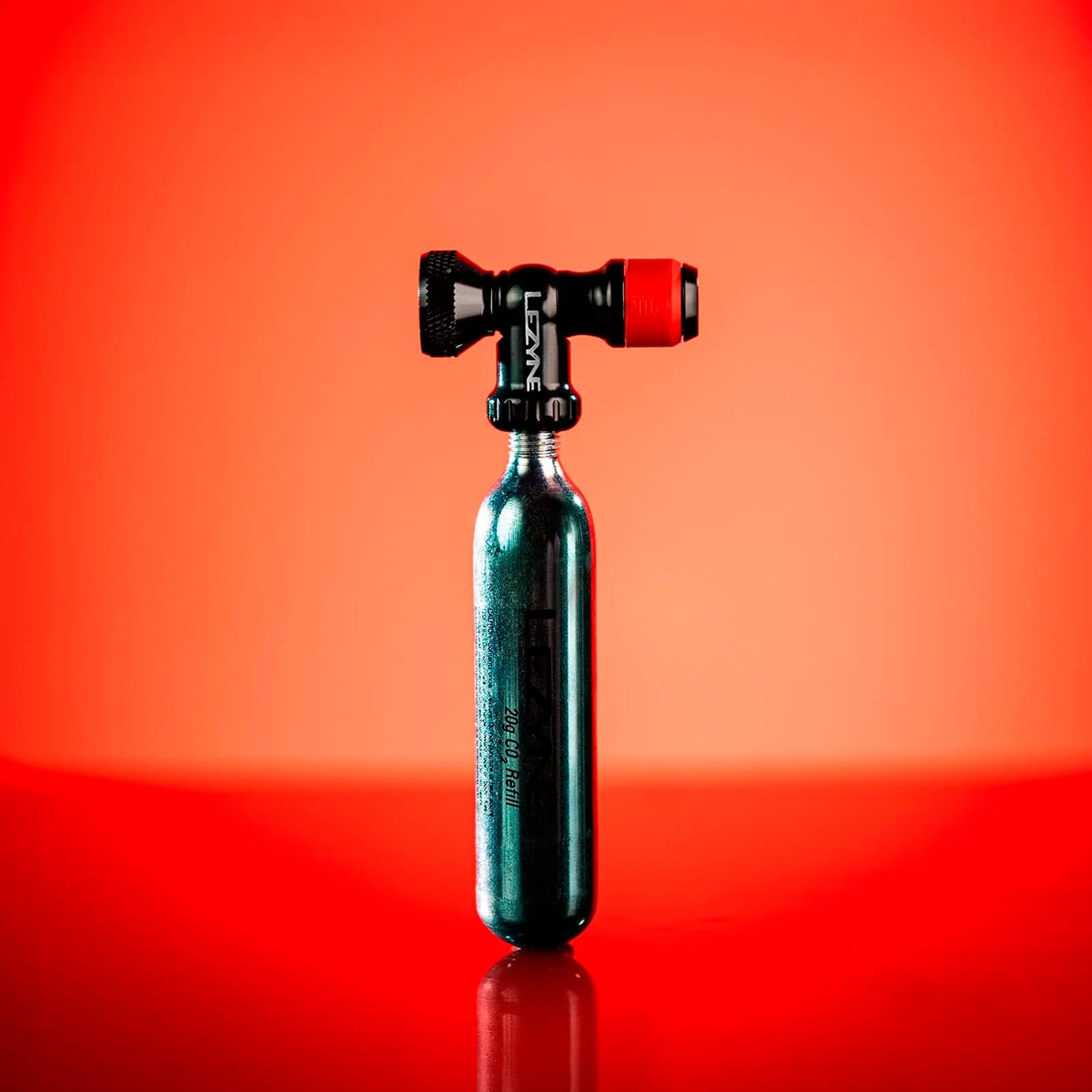 LEZYNE CLIK Drive Gonfleur de CO2 avec cartouche de 20 g – Pompe à pneu de vélo en aluminium usiné CNC légère et durable compatible avec la valve Clik | Connexion de flux d'air accrue, internes en
