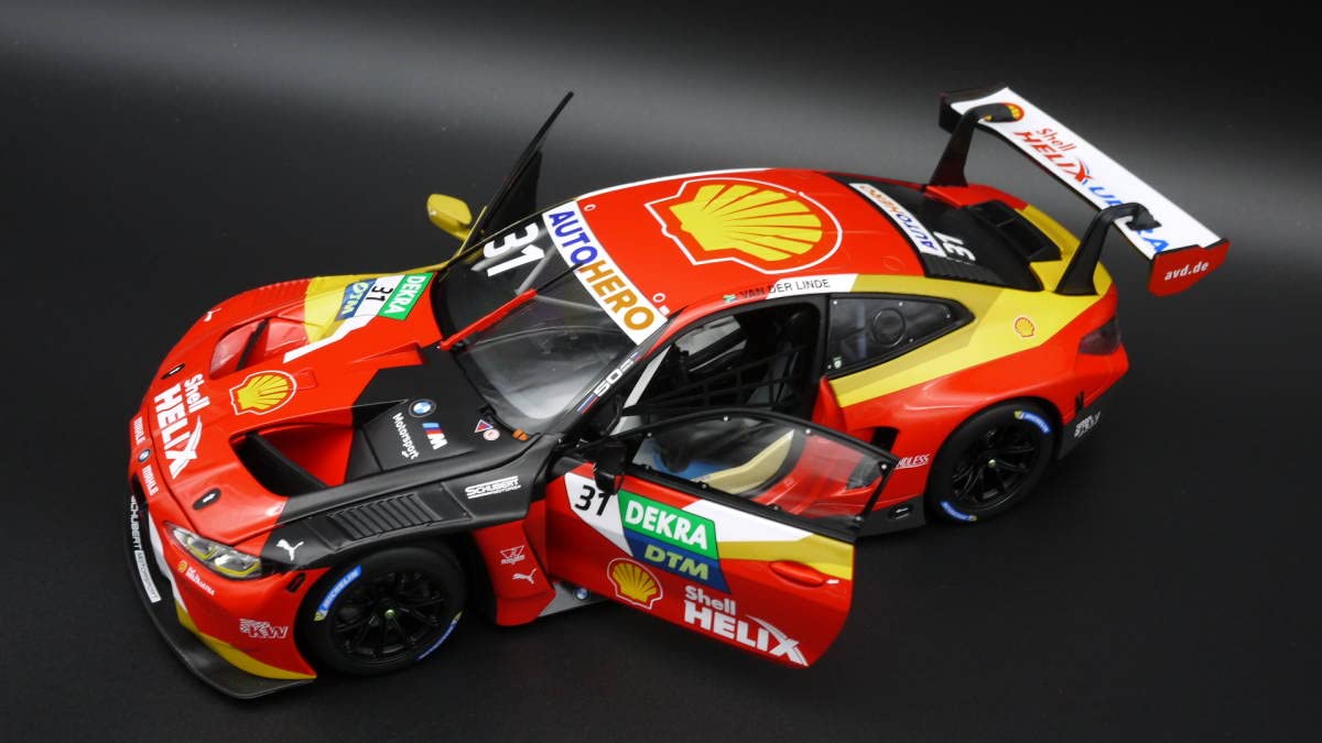 Amazon.co.jp: 1:18 BMW M4 GT3 DTM 2022 チャンピオン Team Schubert