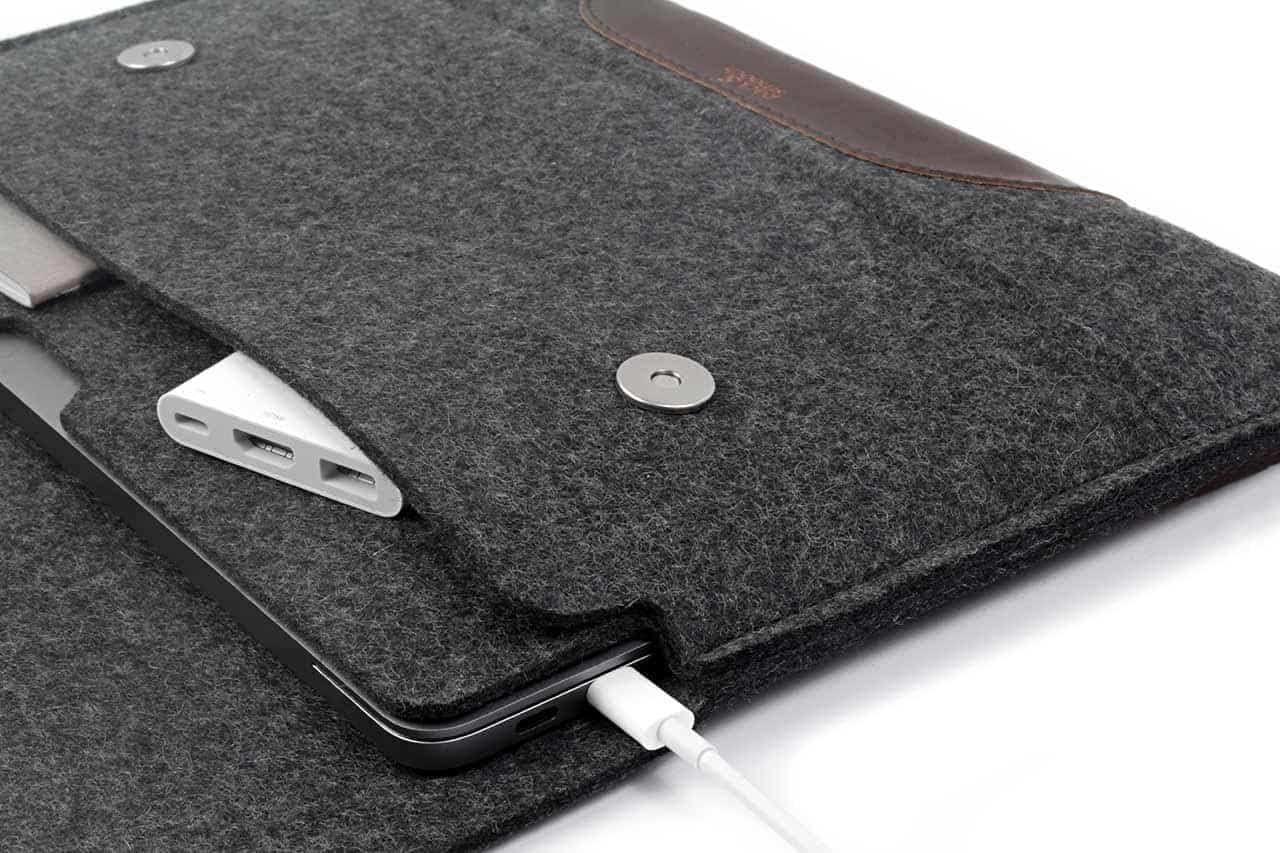Pack & Smooch Case Designed for MacBook Air 15 Sleeve 100% Wool Felt and Vegetable Tanned Leather Handmade in Germany Anthracite/Dark Brown