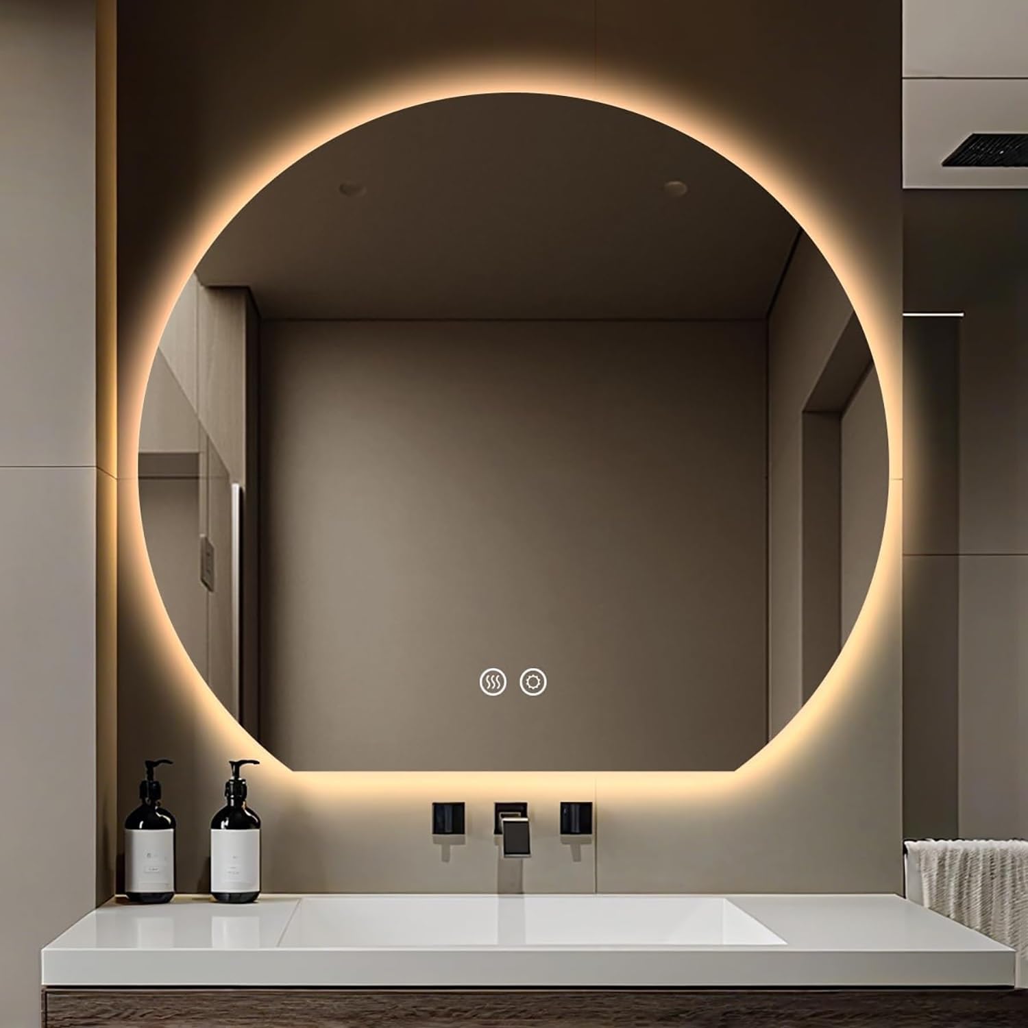 Miroir anti-buée demi-cercle pour ne plus avoir de buée après la douche