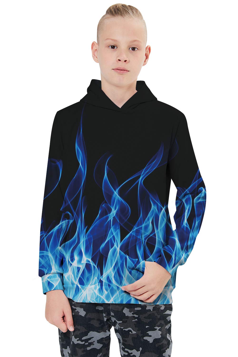 Der ALISISTER Hoodie Jungen mit seinem auffälligen 3D-Druck bietet Spaß und Stil für Kinder.
