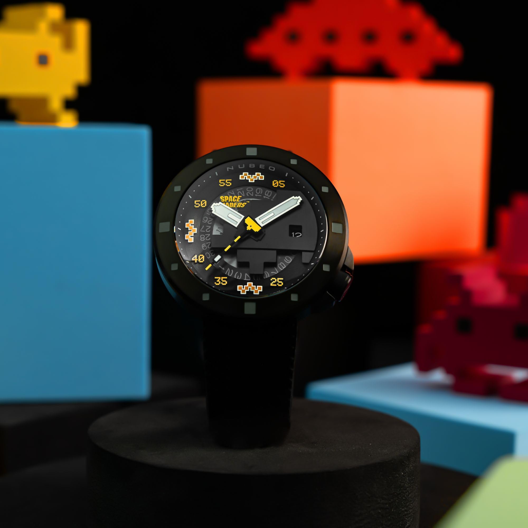 Nubeo Cassini - Reloj automático Space Invaders de 50 mm para hombre, edición limitada con correa de silicona NB-6103