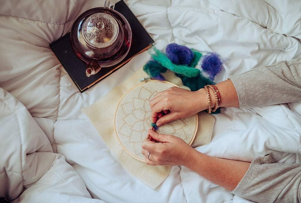 Mandala Needle Felting Kit - Felted Wool Wall Hanging - Beginner Felt Fiber Art Craft Kit - Gift for Crafter