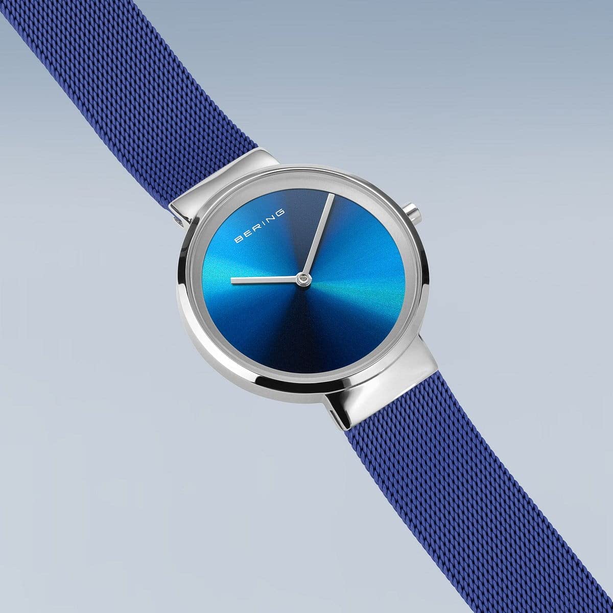 Bering Damen Quarz Uhr | Armbanduhr 31 mm Edelstahlgehäuse und Zifferblatt | Milanaisearmband | Saphierglas | 5 ATM | 19031