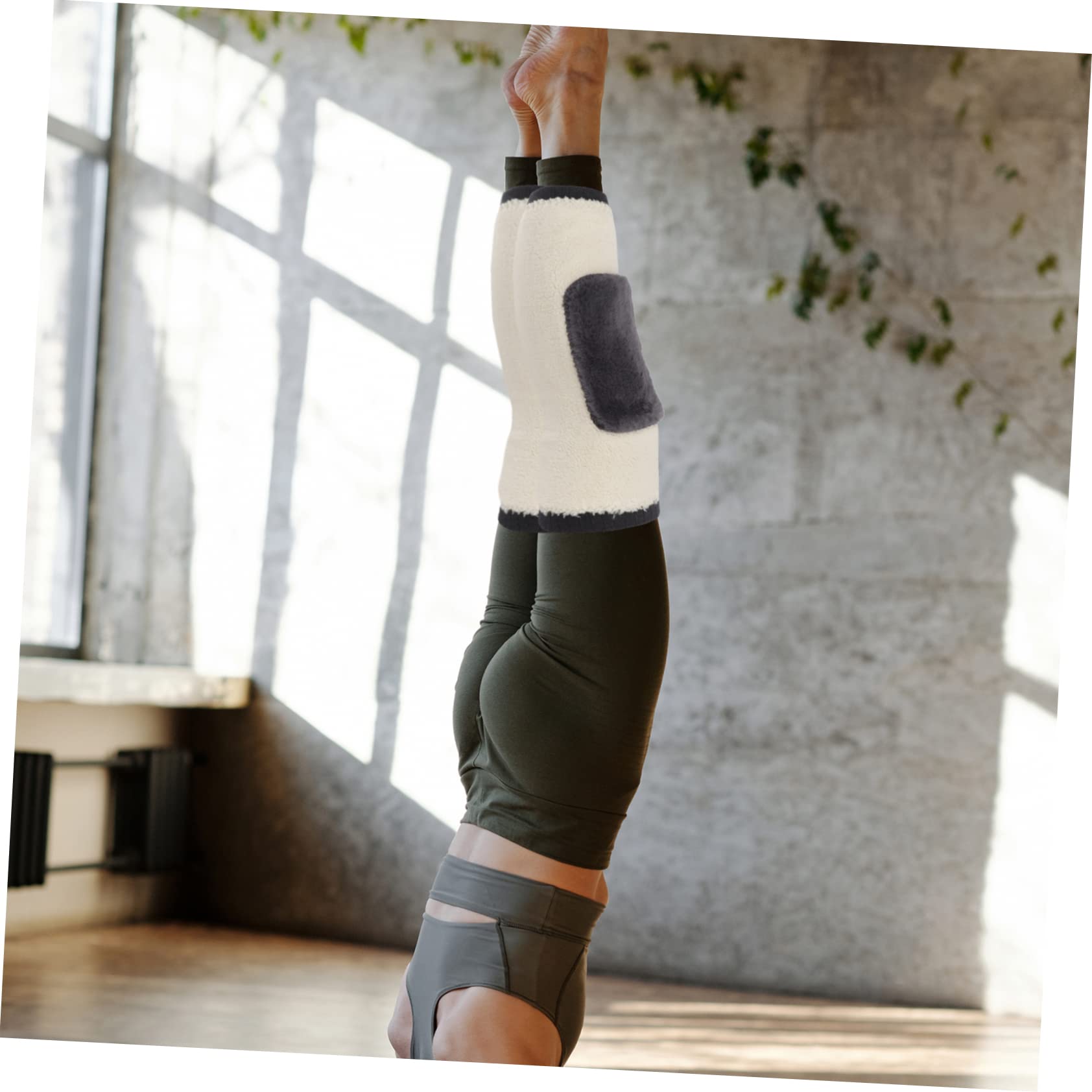 Holibanna 1 Pair Three Thickened Leg Protectors for Seniors Full Coverage Outdoor Pads Gentle Support for Sports and Sleep Weather Resistant Comfort