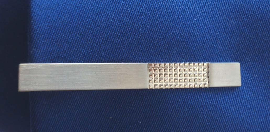 Manschettenknöpfe Krawattennadel Set silbern matt-glänzend Krawattennadel kurz ca. 6 cm lang + Geschenkboxen