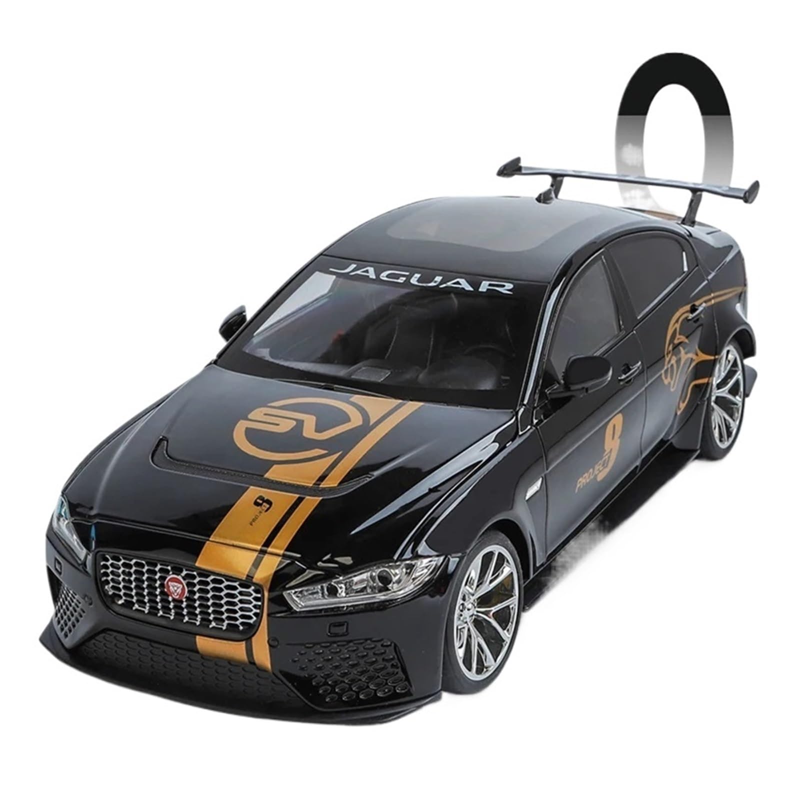 Amazon | ミニカーモデル 1/18 ジャガー XE SV プロジェクト 8