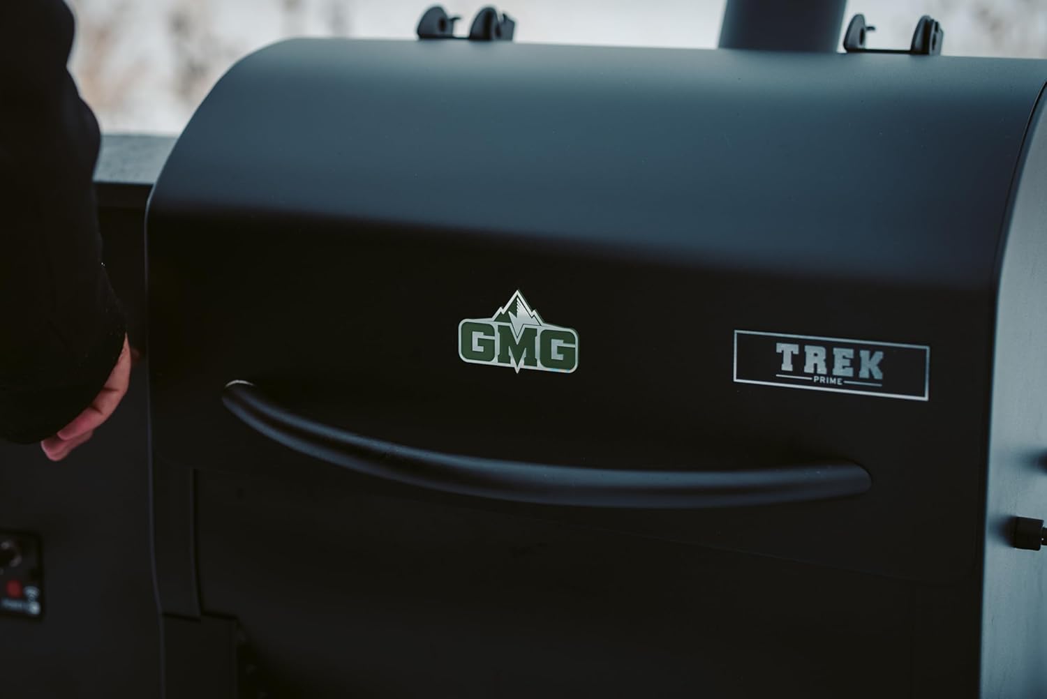 Green Mountain Grills Trek Prime 2.0 Portable Pellet Grill with Cover, WiFi Smart Control, 12V Power, Wood Pellet Smoker for Camping, Tailgating & RV Use, Compact BBQ Grill