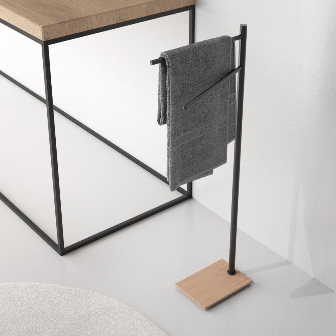 Kiamami Valentina - Piantana portasciugamani moderna in acciaio nero opaco e bambù