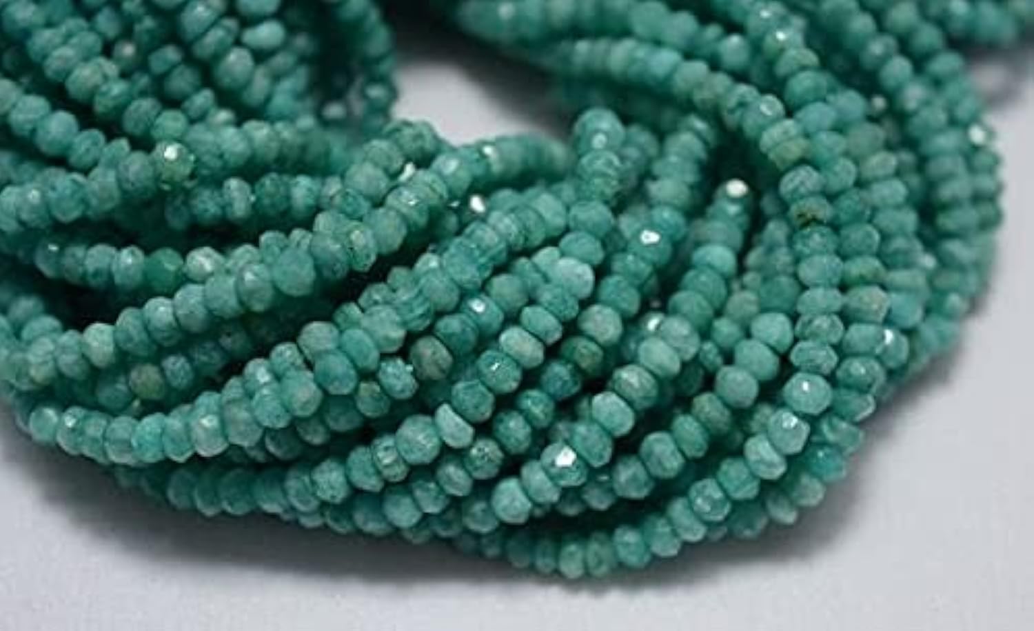 Perles d'amazonite pour créer vos bracelets d'été tendance et bohèmes